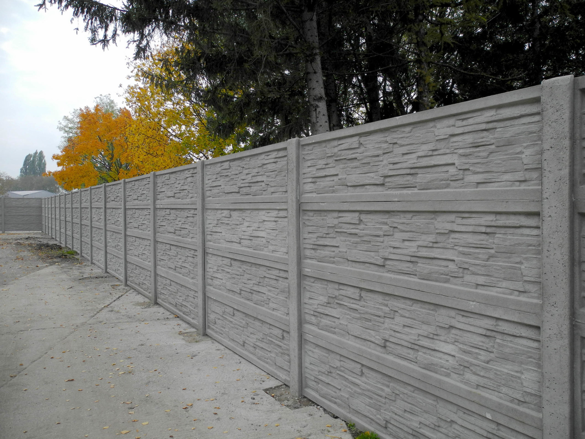 betoný plot 