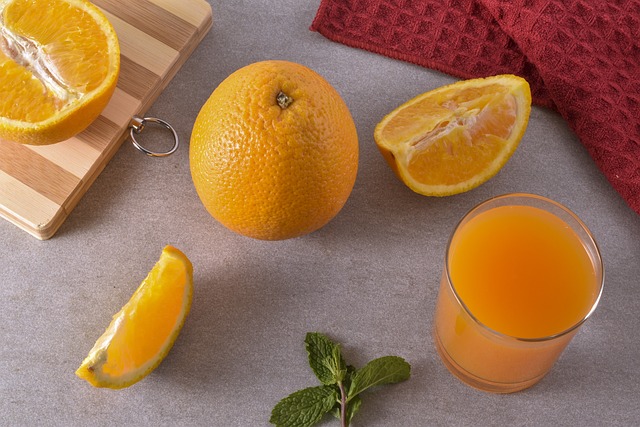 pomeranče pro přípravu šťávy