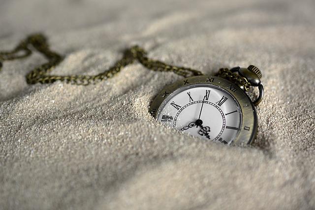 hodinky v písku
